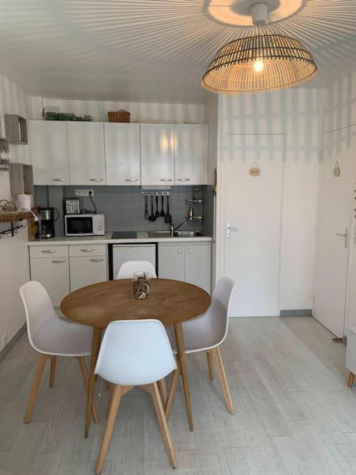 Houlgate Souplex 50M Plage Et Commerces מראה חיצוני תמונה